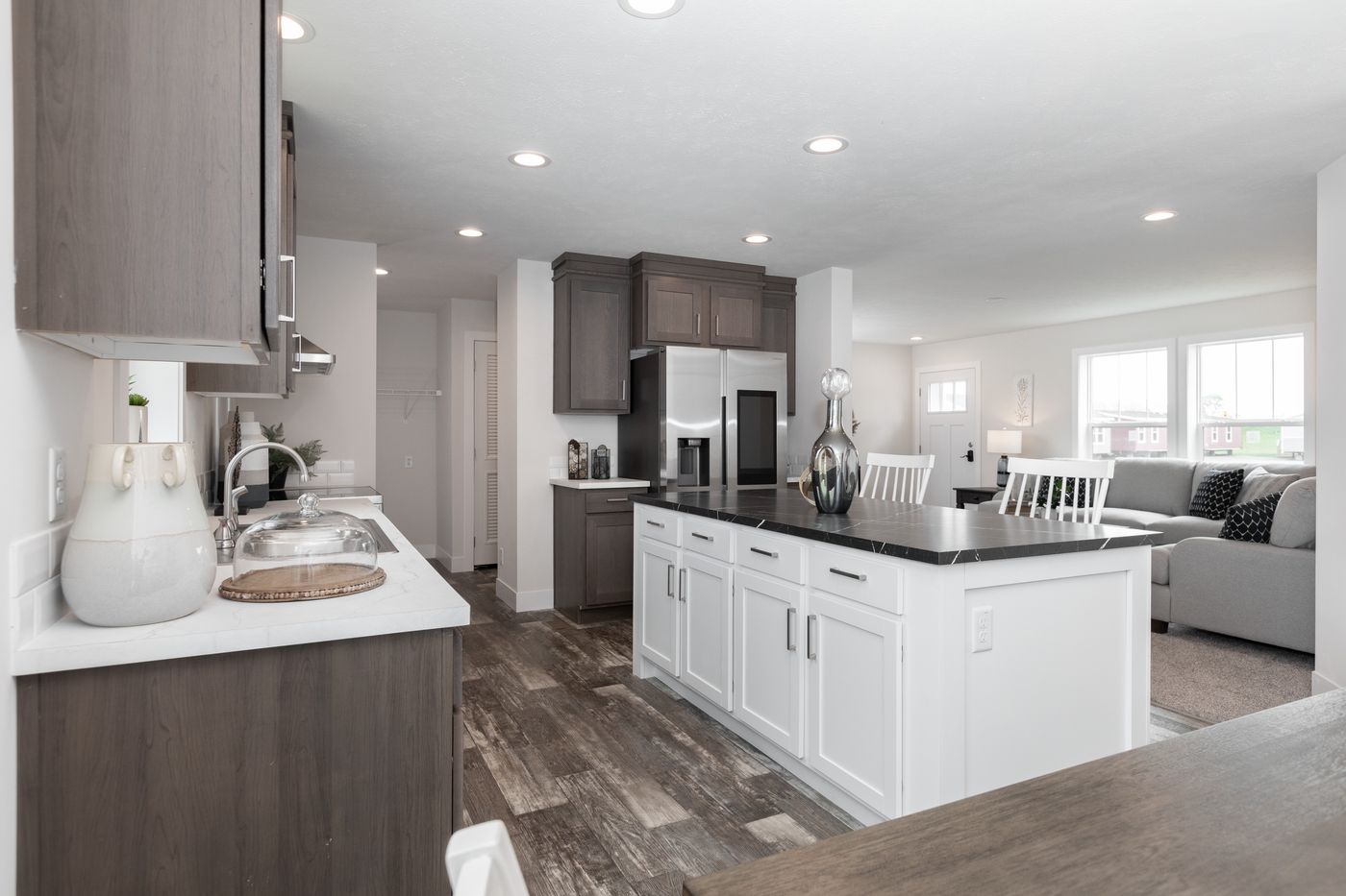 The ECLIPSE/6028-MS063 Kitchen. This Manufactured Mobile Home features 3 bedrooms and 2 baths.