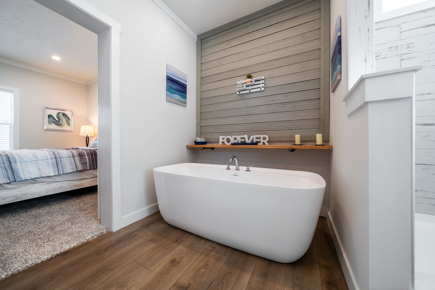 The 3459 HUD 64X28 CAROLINA Primary Bathroom. This Manufactured Mobile Home features 3 bedrooms and 2 baths.