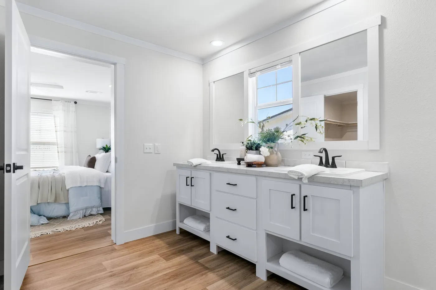 The FARM 4 FLEX ELITE Primary Bathroom. This Manufactured Mobile Home features 4 bedrooms and 3 baths.