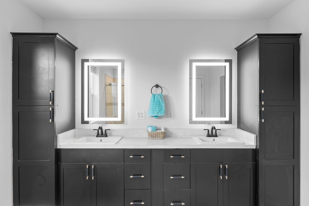 The LULABELLE 4 Primary Bathroom. This Manufactured Mobile Home features 4 bedrooms and 2.5 baths.