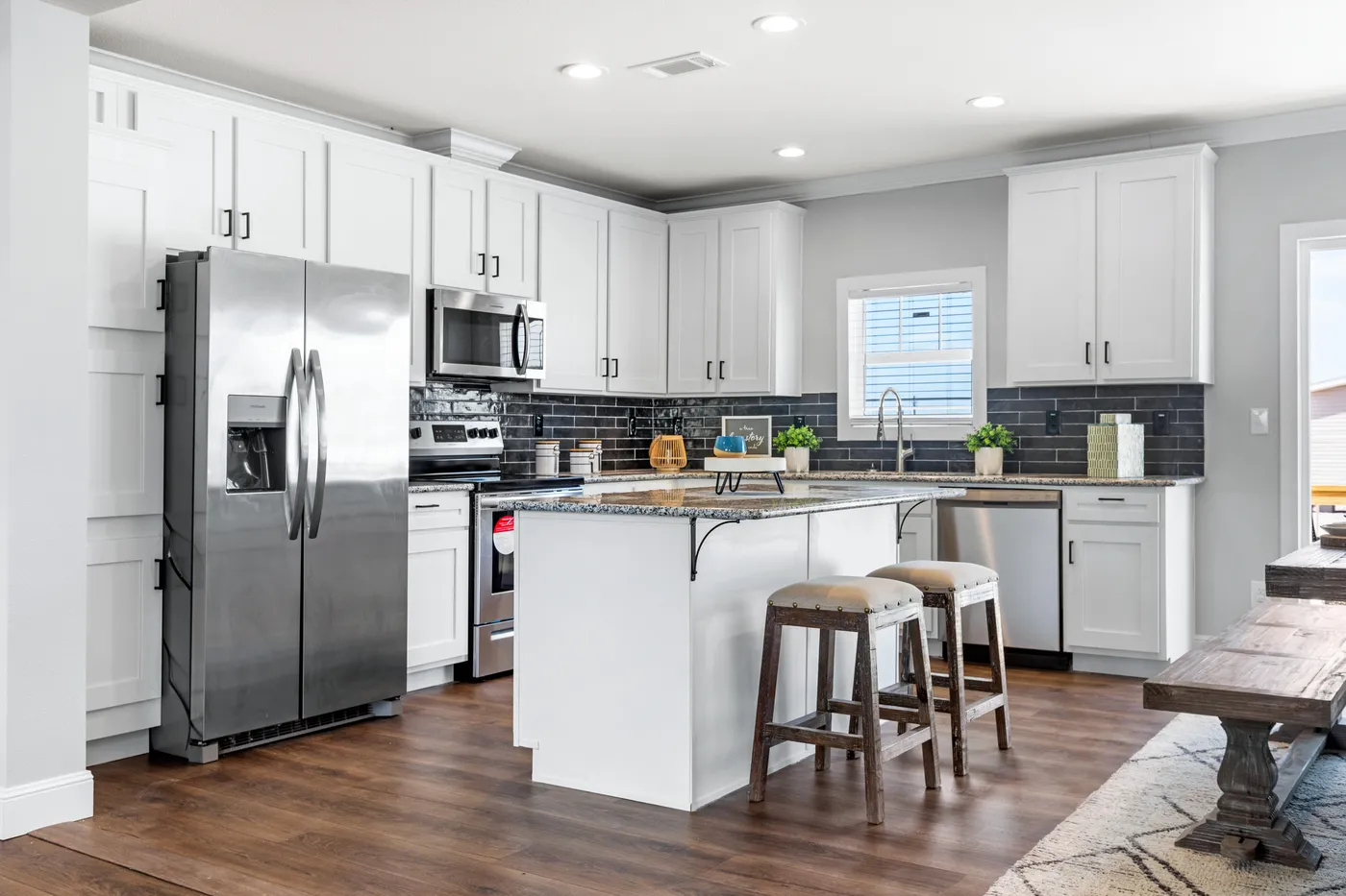 The EL CAPITAN Kitchen. This Manufactured Mobile Home features 3 bedrooms and 2 baths.