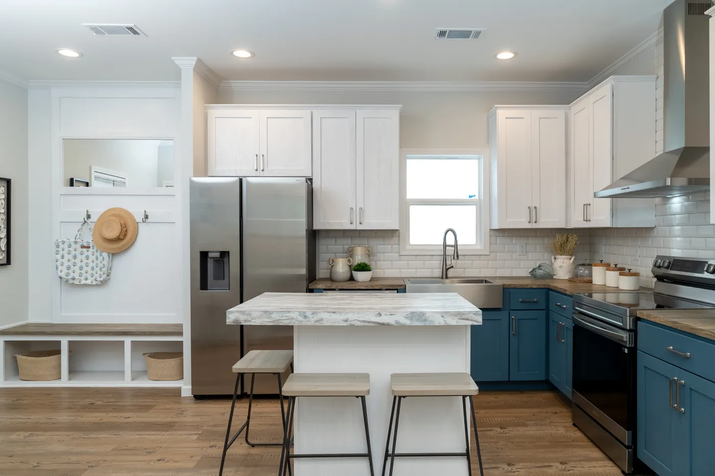 The TIFFANY Kitchen. This Manufactured Mobile Home features 2 bedrooms and 2 baths.