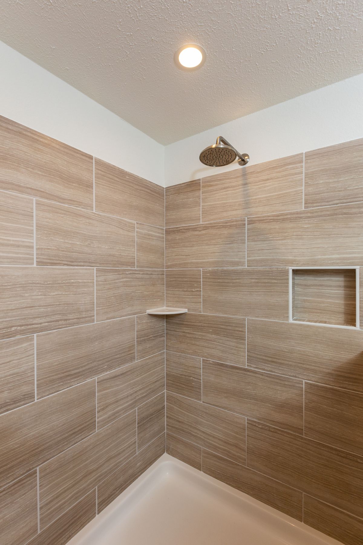 The LEGEND 86 Primary Bathroom. This Manufactured Mobile Home features 3 bedrooms and 2 baths.