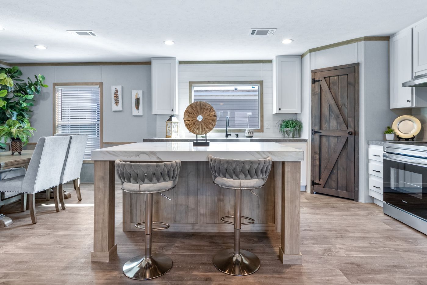 The PT 78 Kitchen. This Manufactured Mobile Home features 3 bedrooms and 2 baths.