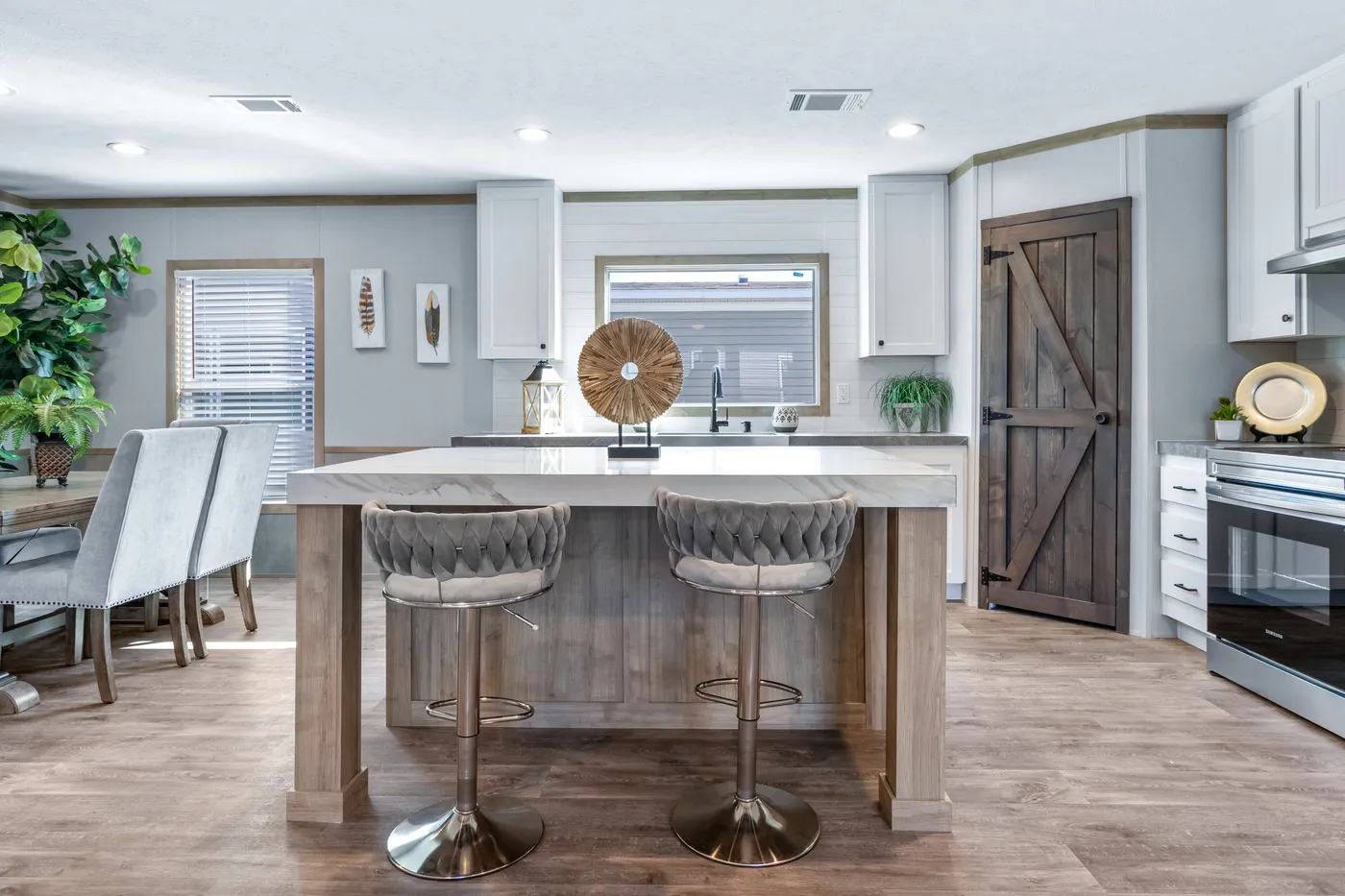 The PT 78 Kitchen. This Manufactured Mobile Home features 3 bedrooms and 2 baths.