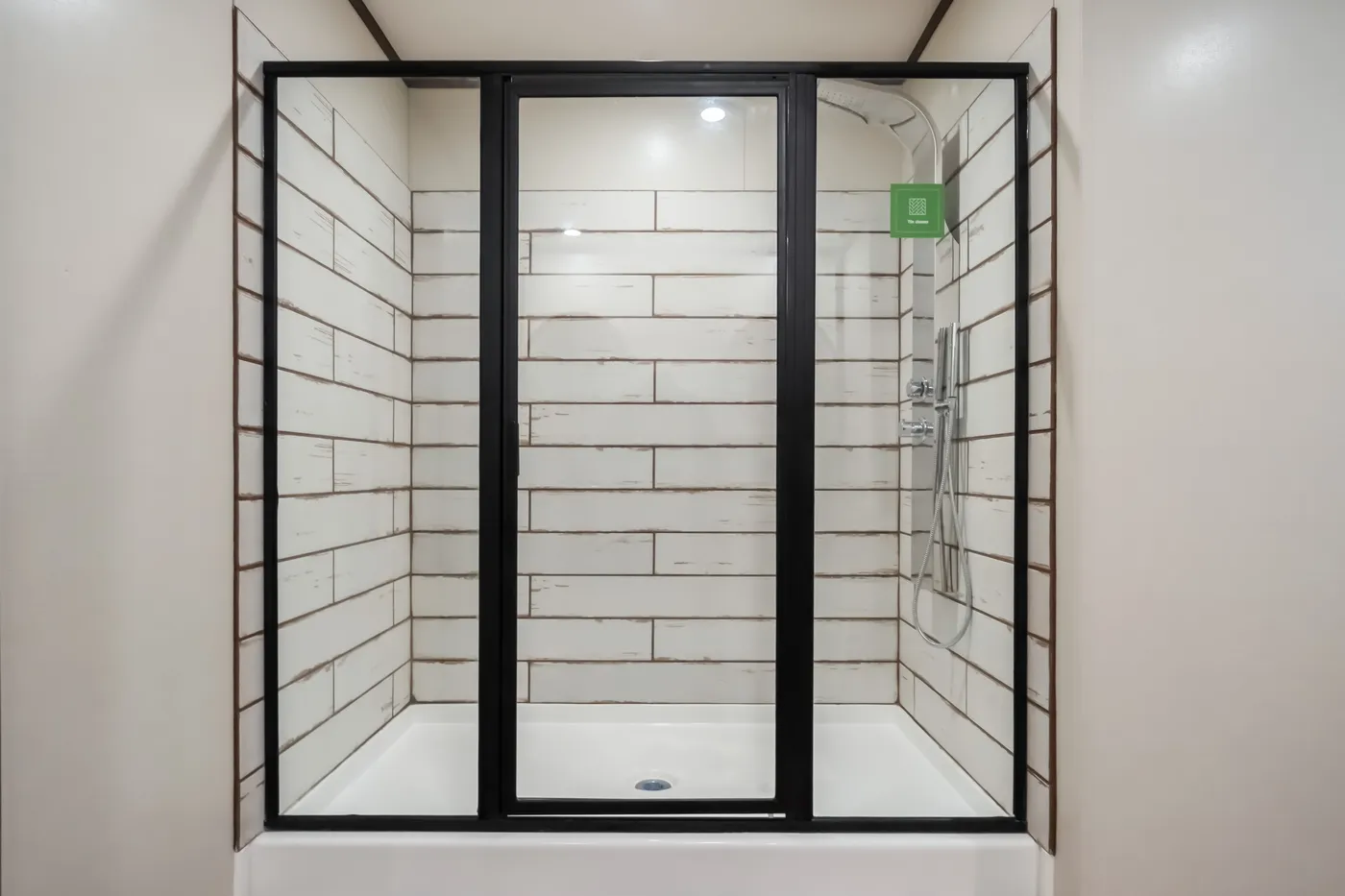 The MOUNTAIN VIEW Primary Bathroom. This Manufactured Mobile Home features 3 bedrooms and 2 baths.