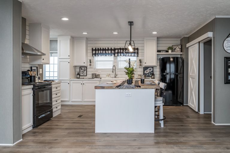 37ISB28563CH SAVANNAH BREEZE Clayton Savannah