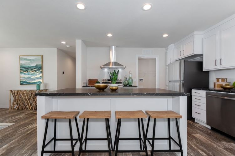 The HORIZON/4428-MS057 SECT Kitchen. This Manufactured Mobile Home features 3 bedrooms and 2 baths.