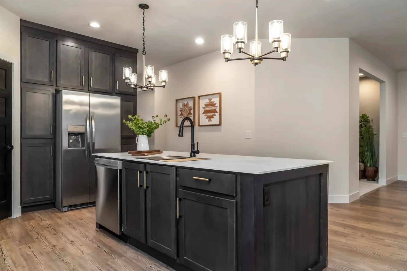 The UTOPIA 5230-MS050 SECT Kitchen. This Manufactured Mobile Home features 3 bedrooms and 2 baths.
