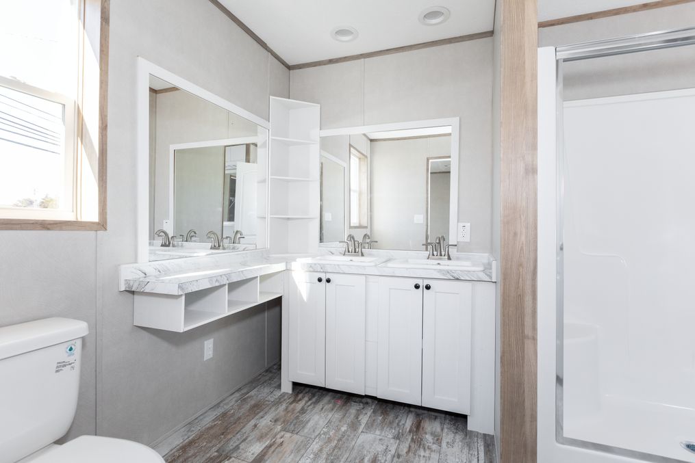 The TRUMAN Master Bathroom. This Manufactured Mobile Home features 4 bedrooms and 2 baths.
