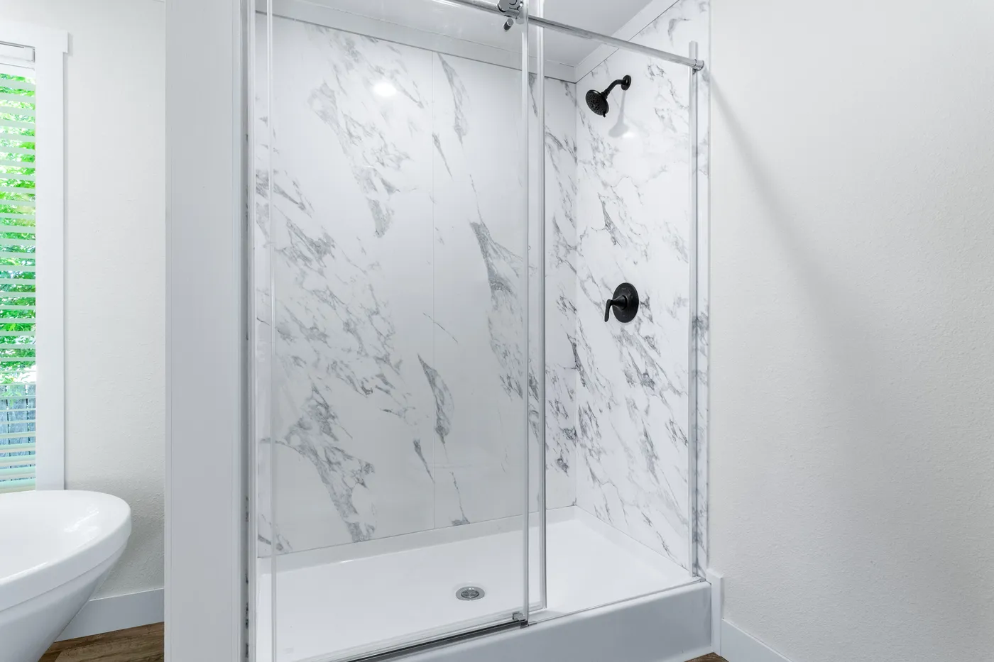 The FARM 4 FLEX ELITE Primary Bathroom. This Manufactured Mobile Home features 4 bedrooms and 3 baths.