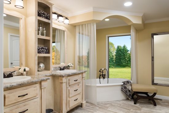 The BORDEAUX ELITE Primary Bathroom. This Manufactured Mobile Home features 3 bedrooms and 2 baths.