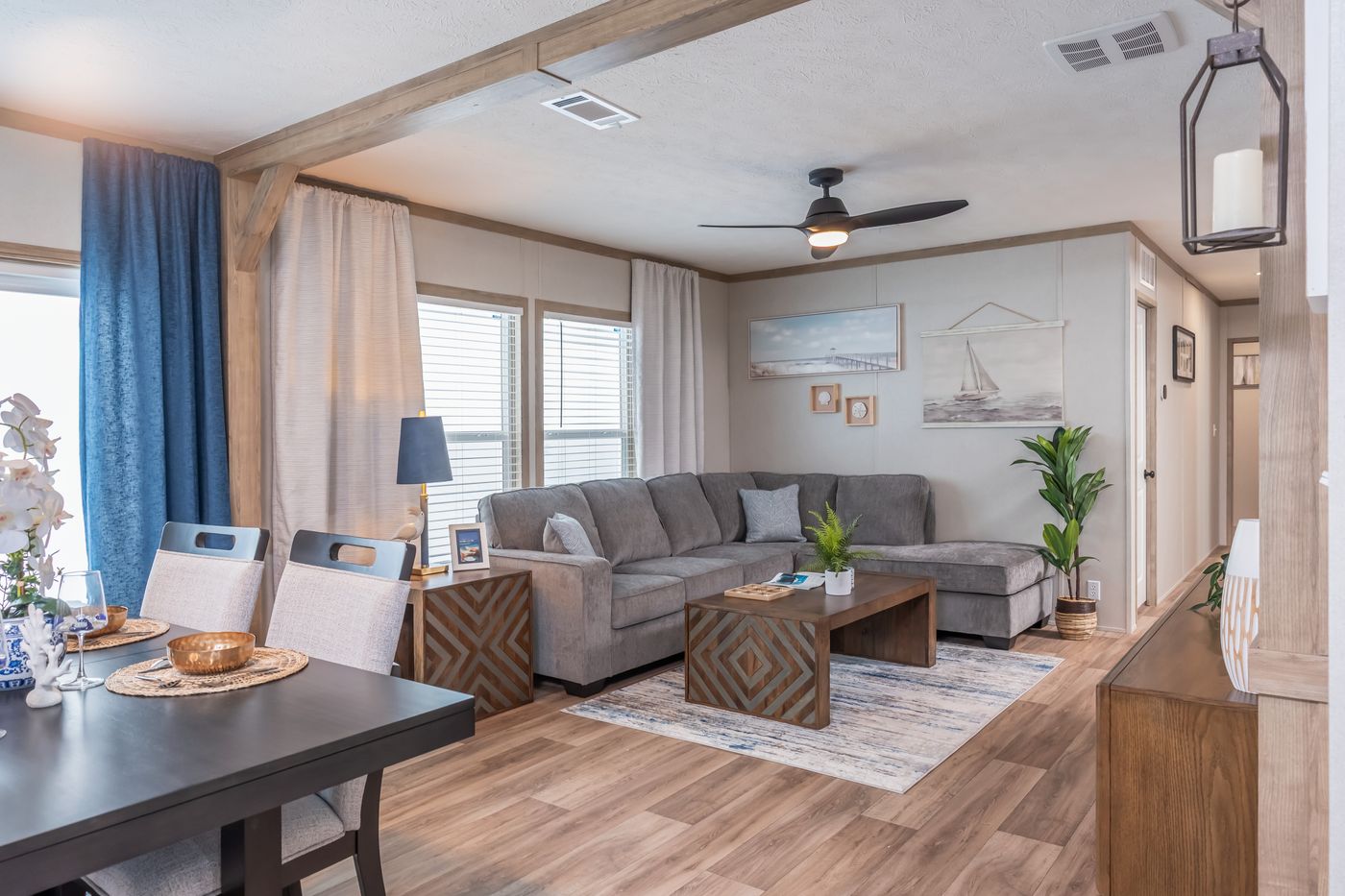 The EL SUENO BREEZE Den. This Manufactured Mobile Home features 4 bedrooms and 2 baths.
