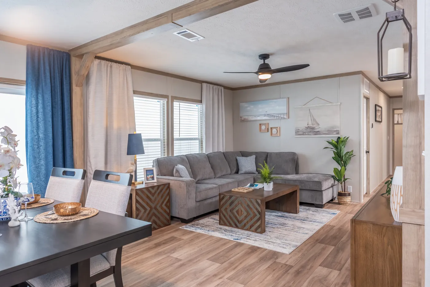 The EL SUENO BREEZE Den. This Manufactured Mobile Home features 4 bedrooms and 2 baths.