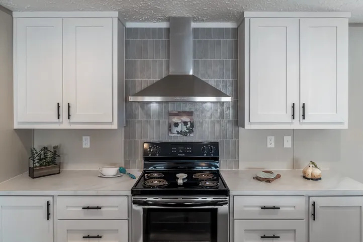 The RIO Kitchen. This Manufactured Mobile Home features 3 bedrooms and 2 baths.