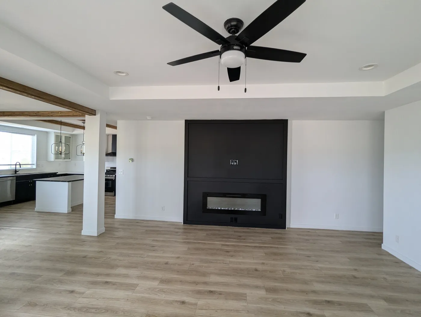 The LULABELLE 4 Living Room. This Manufactured Mobile Home features 4 bedrooms and 2.5 baths.
