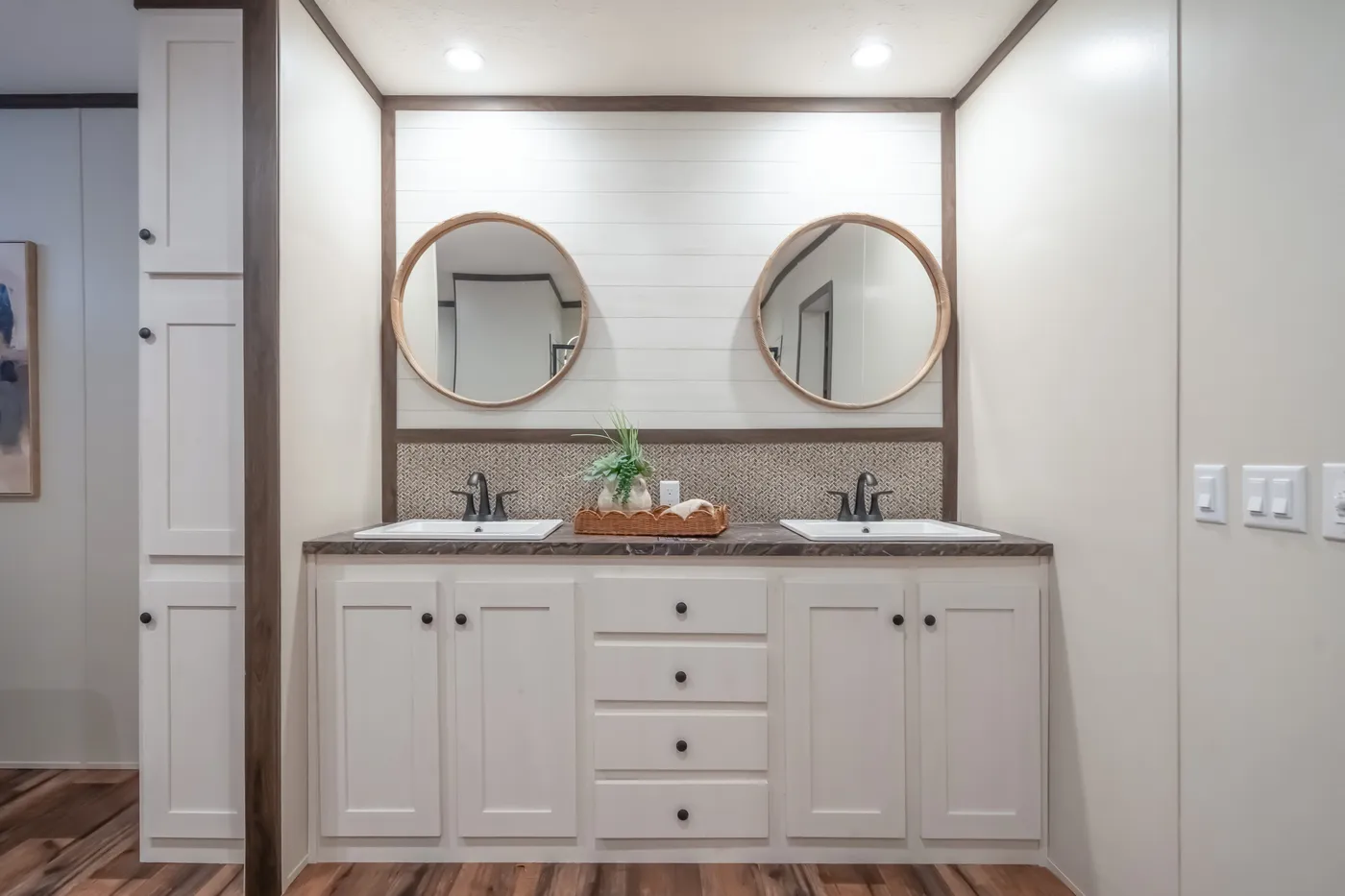 The MOUNTAIN VIEW Primary Bathroom. This Manufactured Mobile Home features 3 bedrooms and 2 baths.