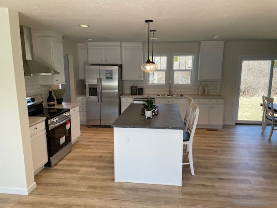 The ELM ST/5628-MS018-1 SECT Kitchen. This Manufactured Mobile Home features 3 bedrooms and 2 baths.