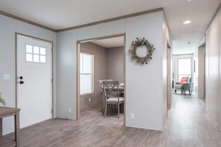 The BLUEBONNET BREEZE Flex. This Manufactured Mobile Home features 3 bedrooms and 2 baths.