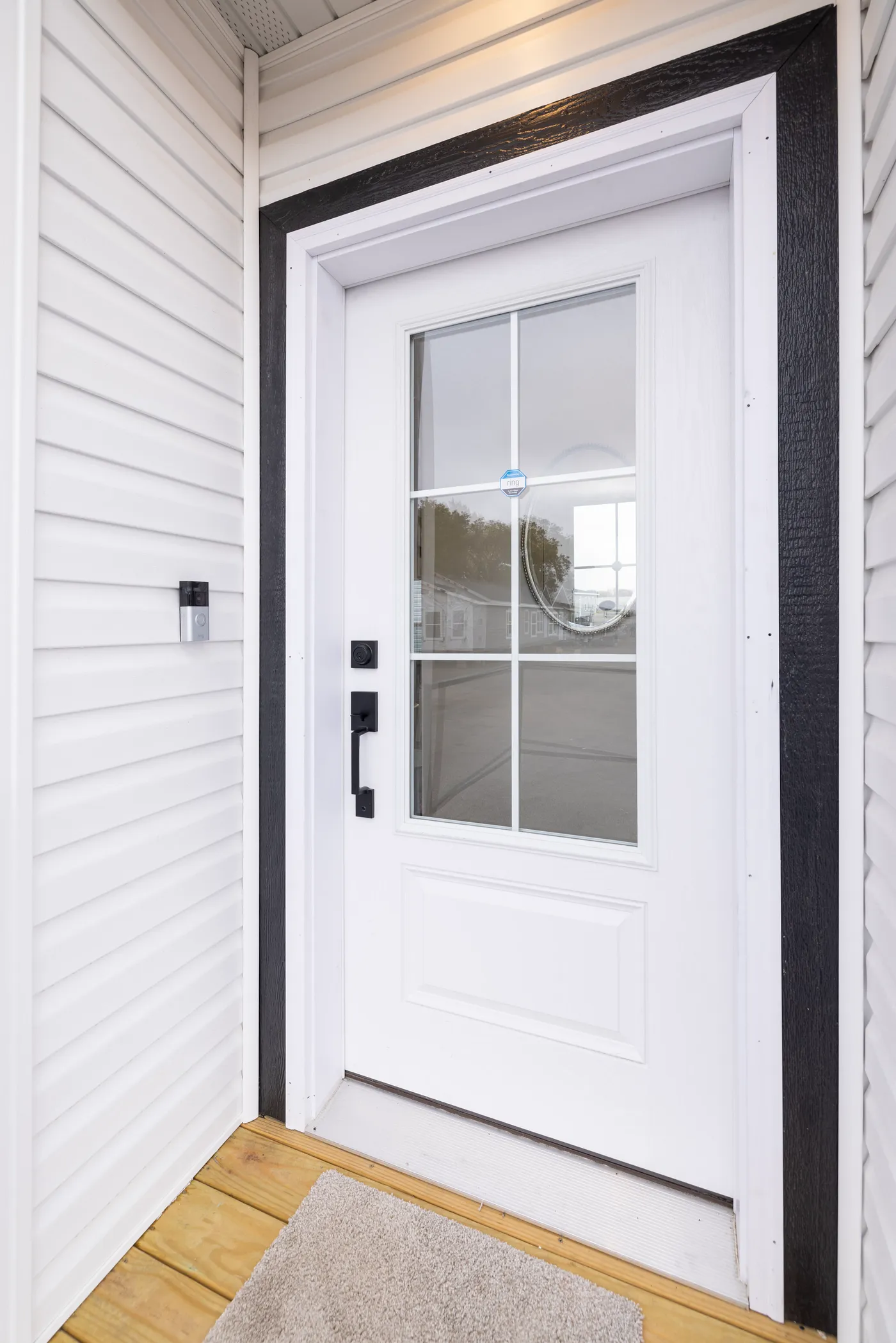 The WINSTON Foyer. This Manufactured Mobile Home features 3 bedrooms and 2 baths.