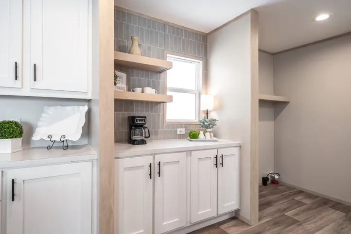 The MOROCCO Exterior. This Manufactured Mobile Home features 4 bedrooms and 2 baths.