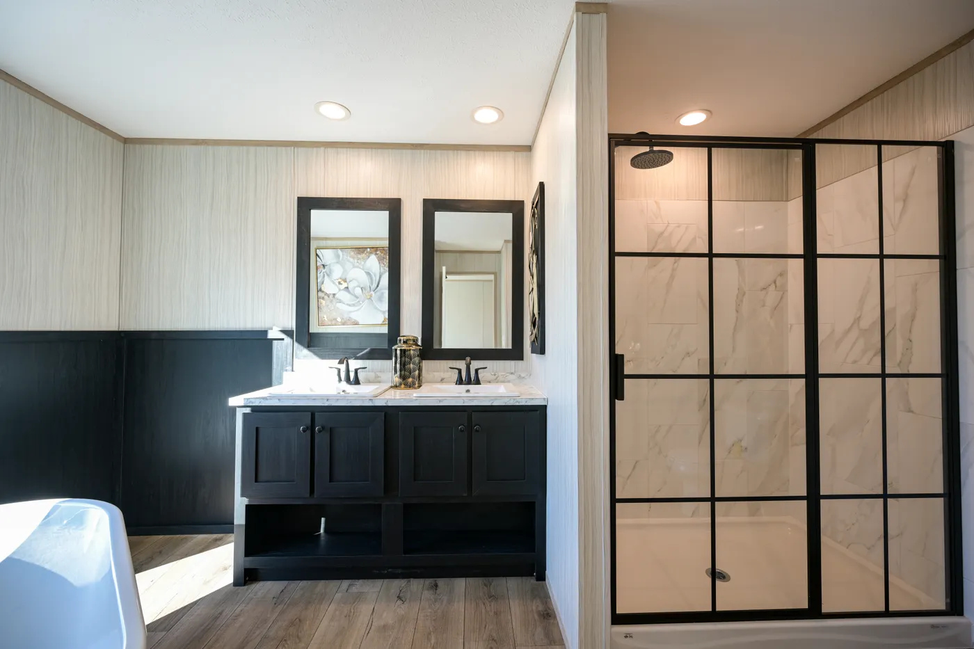 The TIGER'S EYE 7416-456 Primary Optional Bathroom Layout.