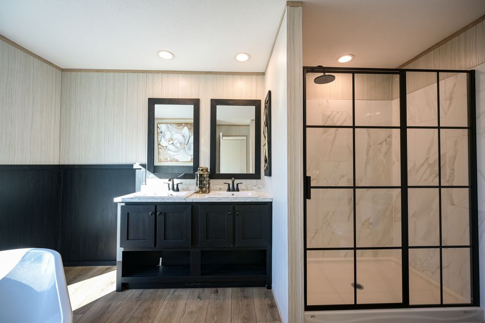 The TIGER'S EYE 7416-456 Primary Optional Bathroom Layout.