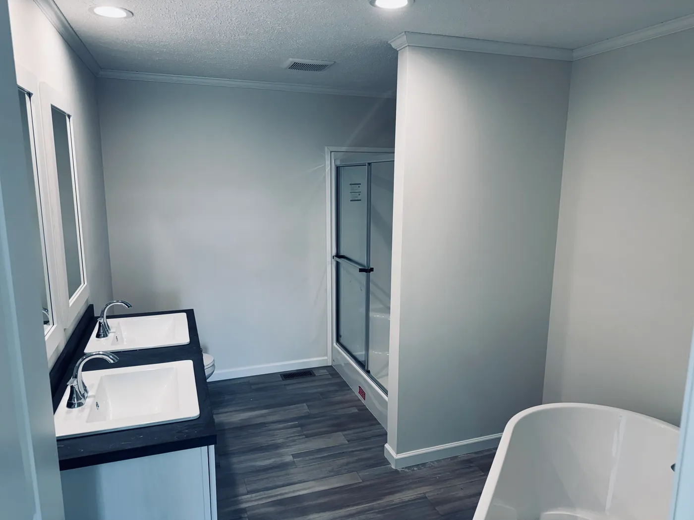 The TOURMALINE 7628-649 Primary Optional Bathroom layout.