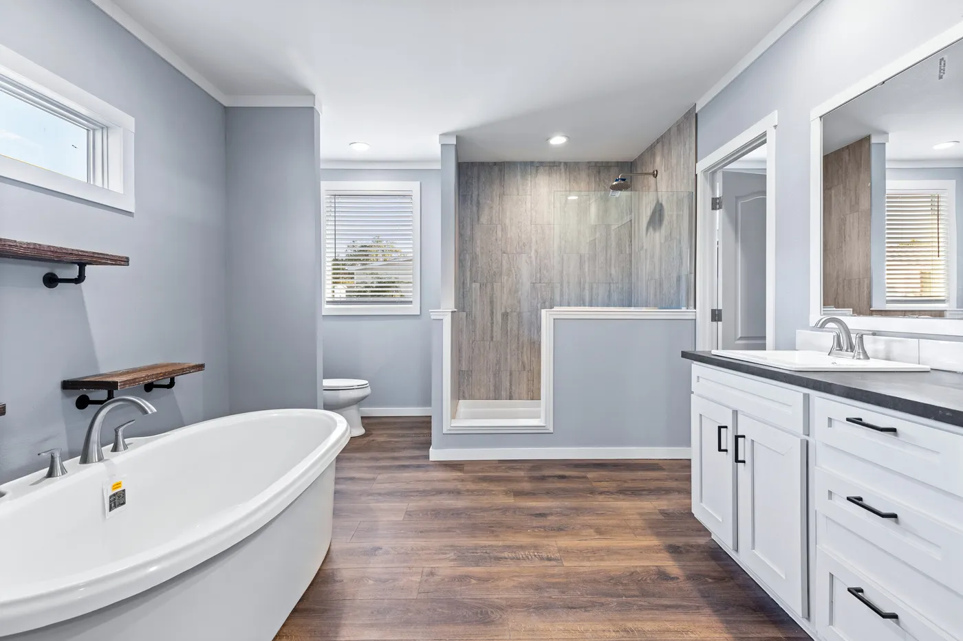The THE MATTERHORN Primary Bathroom. This Manufactured Mobile Home features 3 bedrooms and 2 baths.