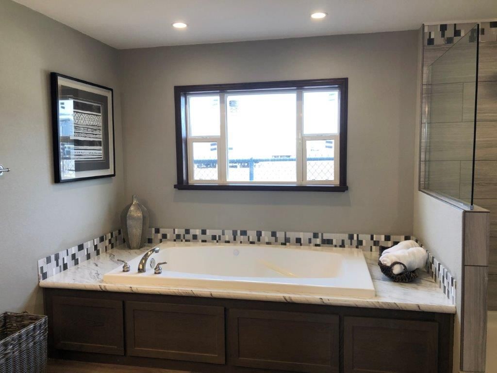 The LEGEND 572-1 MOD Primary Bathroom. This Modular Home features 3 bedrooms and 2 baths.