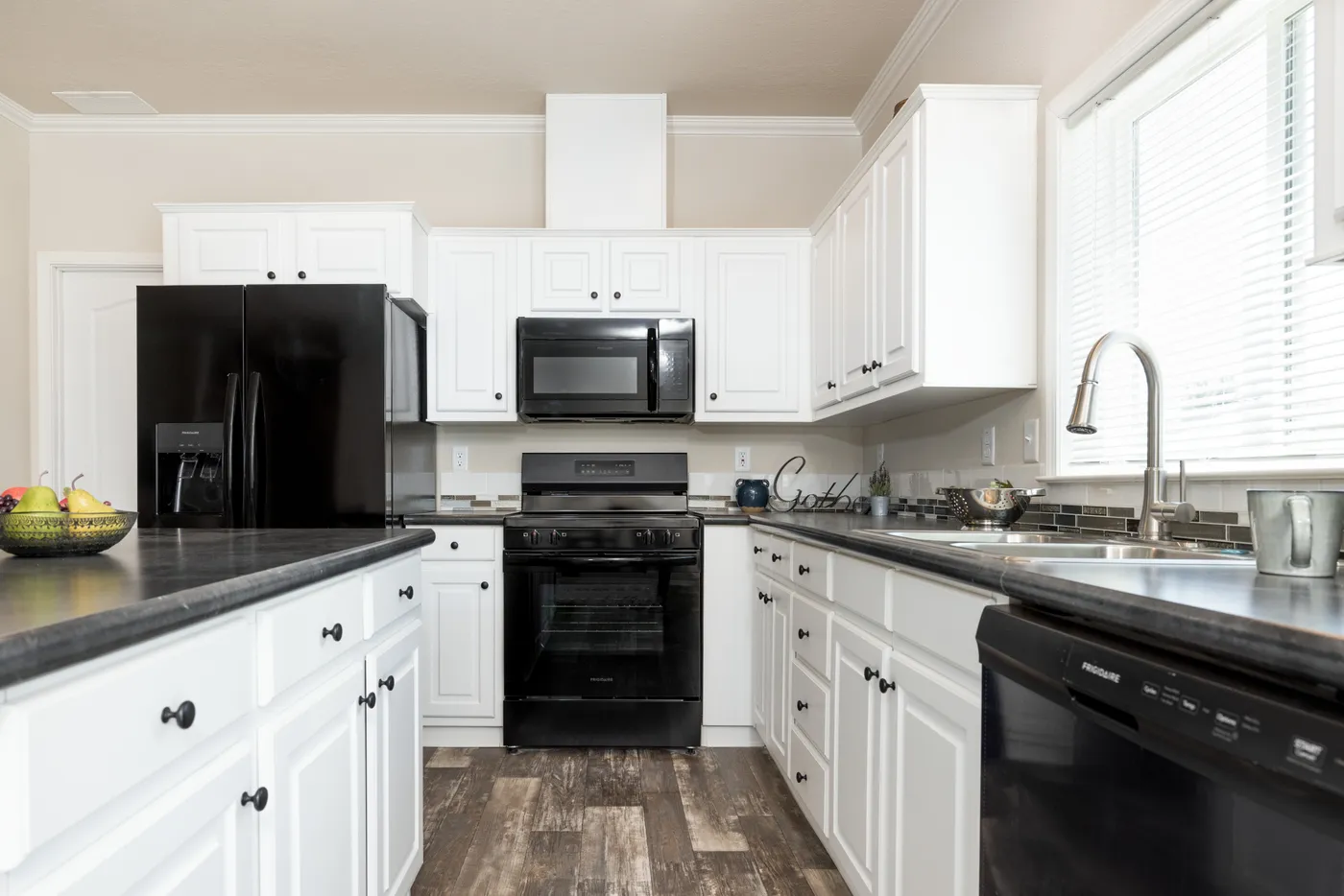 The TH482F                 CLAYTON Kitchen. This Manufactured Mobile Home features 2 bedrooms and 2 baths.