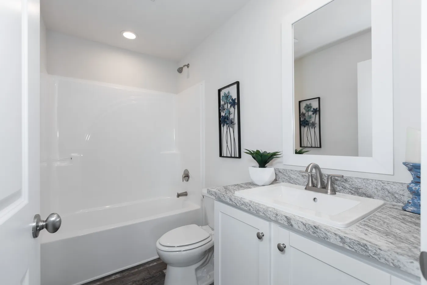 The ECLIPSE/6028-MS063 Guest Bathroom. This Manufactured Mobile Home features 3 bedrooms and 2 baths.