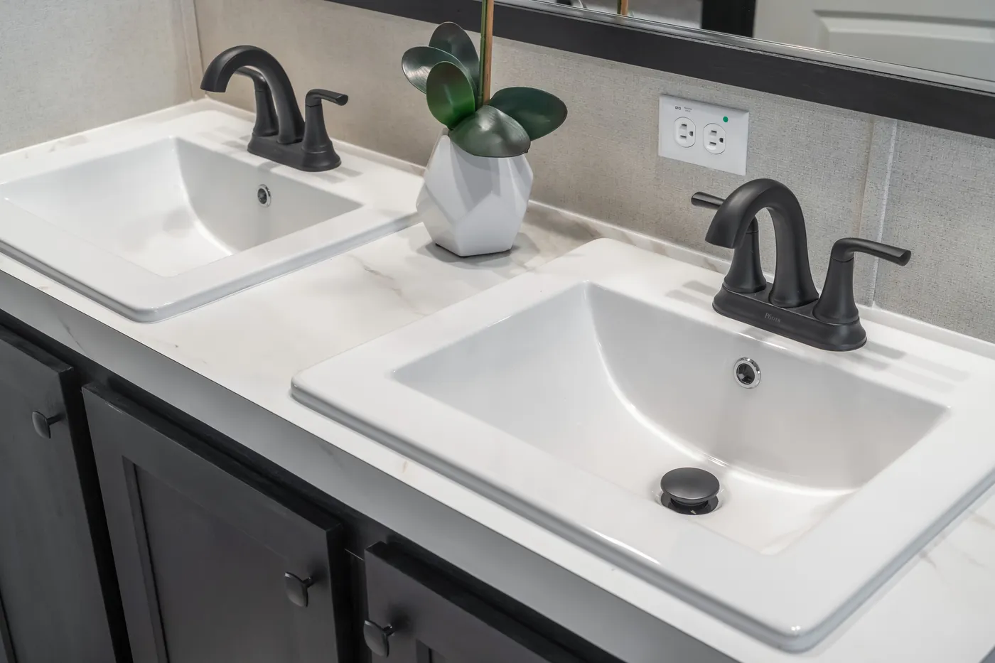 The ABSOLUTE VALUE Primary Bathroom. This Manufactured Mobile Home features 4 bedrooms and 2 baths.