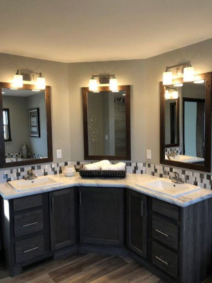 The LEGEND 572-1 MOD Primary Bathroom. This Modular Home features 3 bedrooms and 2 baths.