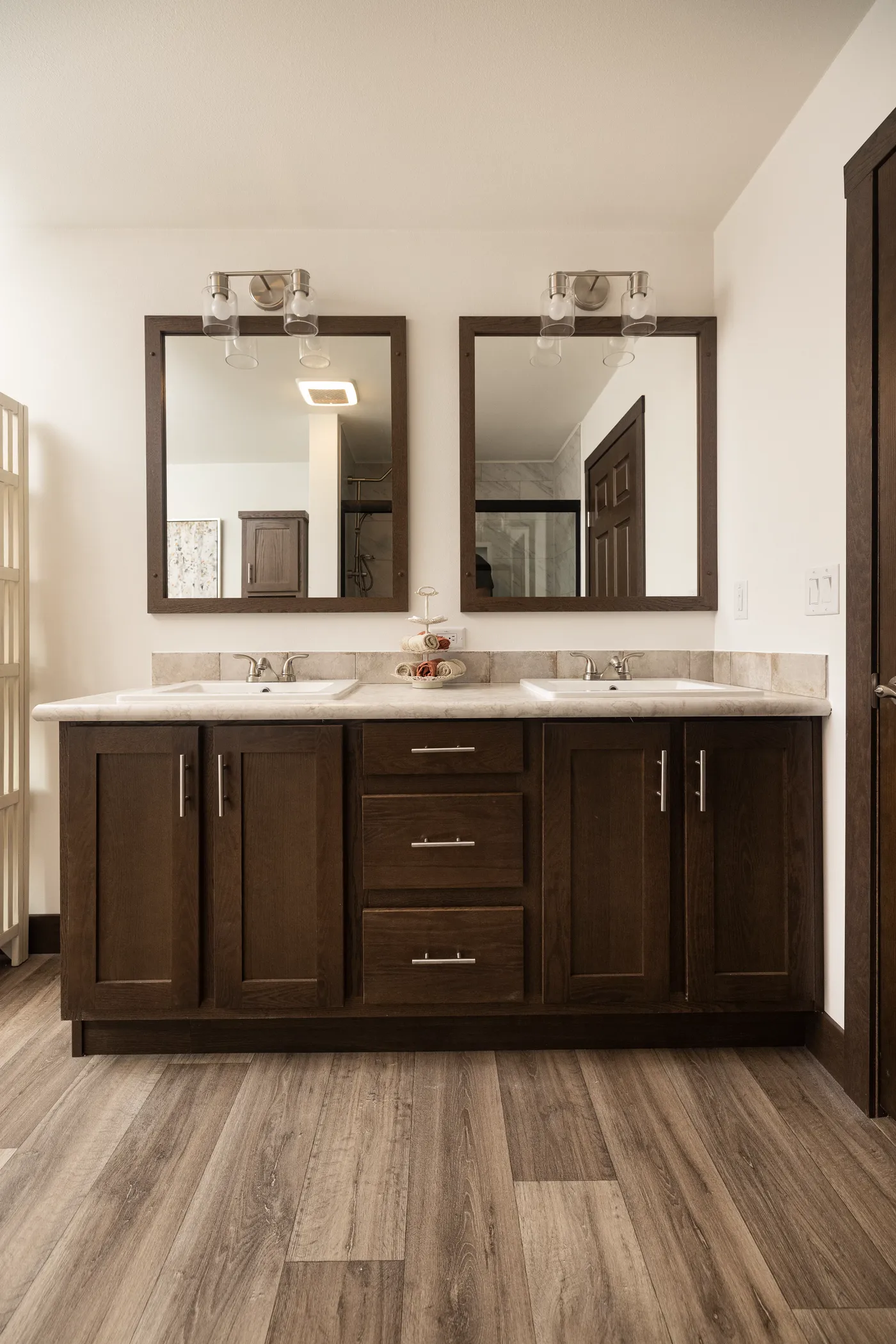 The LEGEND 78 Primary Bathroom. This Manufactured Mobile Home features 3 bedrooms and 2 baths.