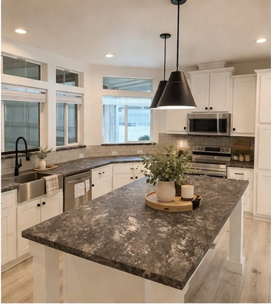 The 9585-S MAJESTIC Kitchen. This Manufactured Mobile Home features 3 bedrooms and 2 baths.