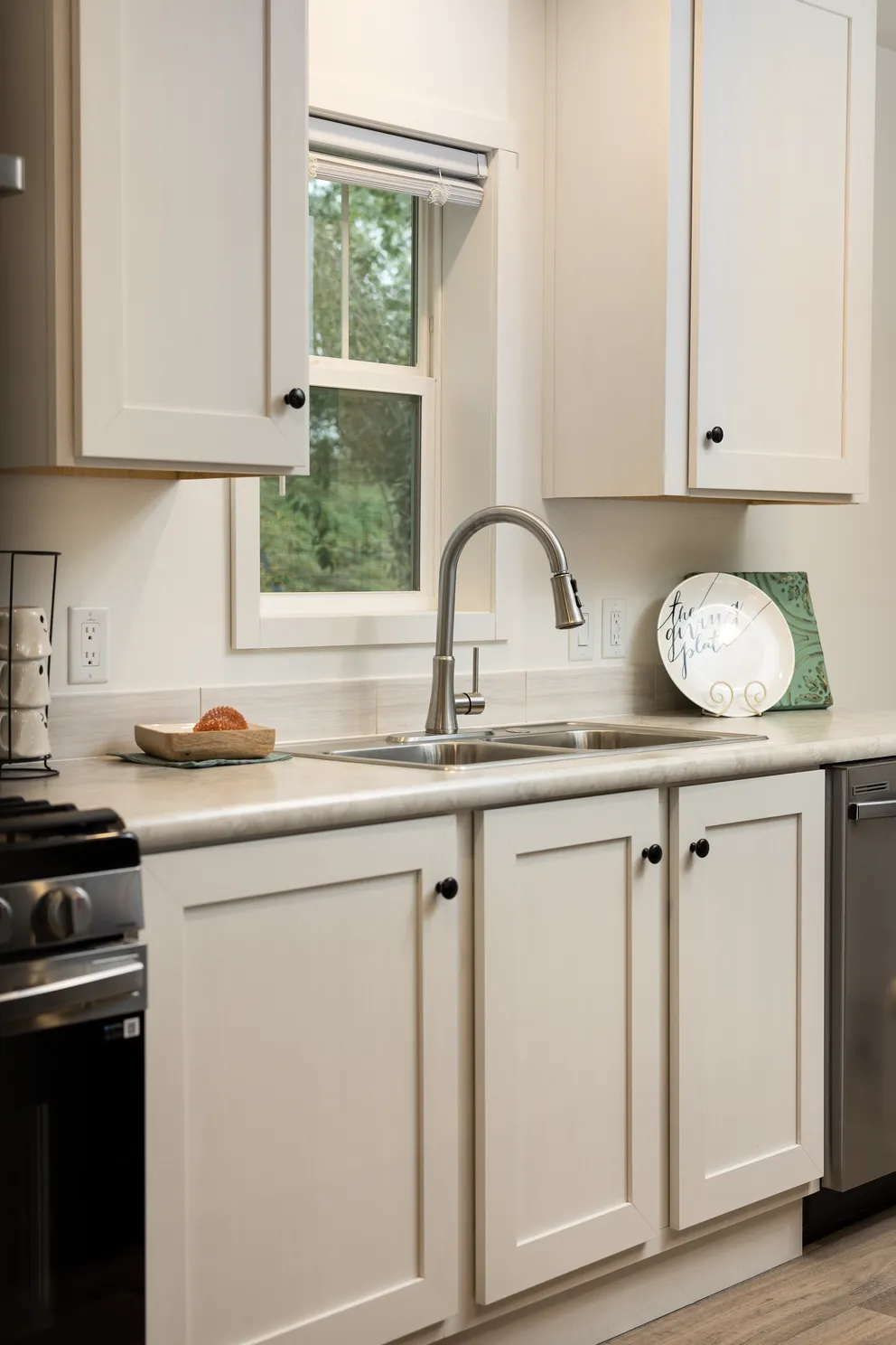 The HEY JUDE Kitchen. This Manufactured Mobile Home features 4 bedrooms and 2 baths.