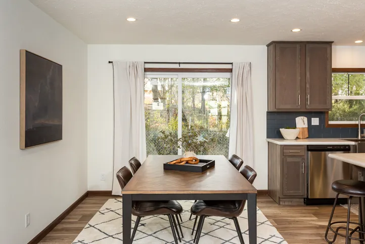 The LEGEND 86 Dining Area. This Manufactured Mobile Home features 3 bedrooms and 2 baths.