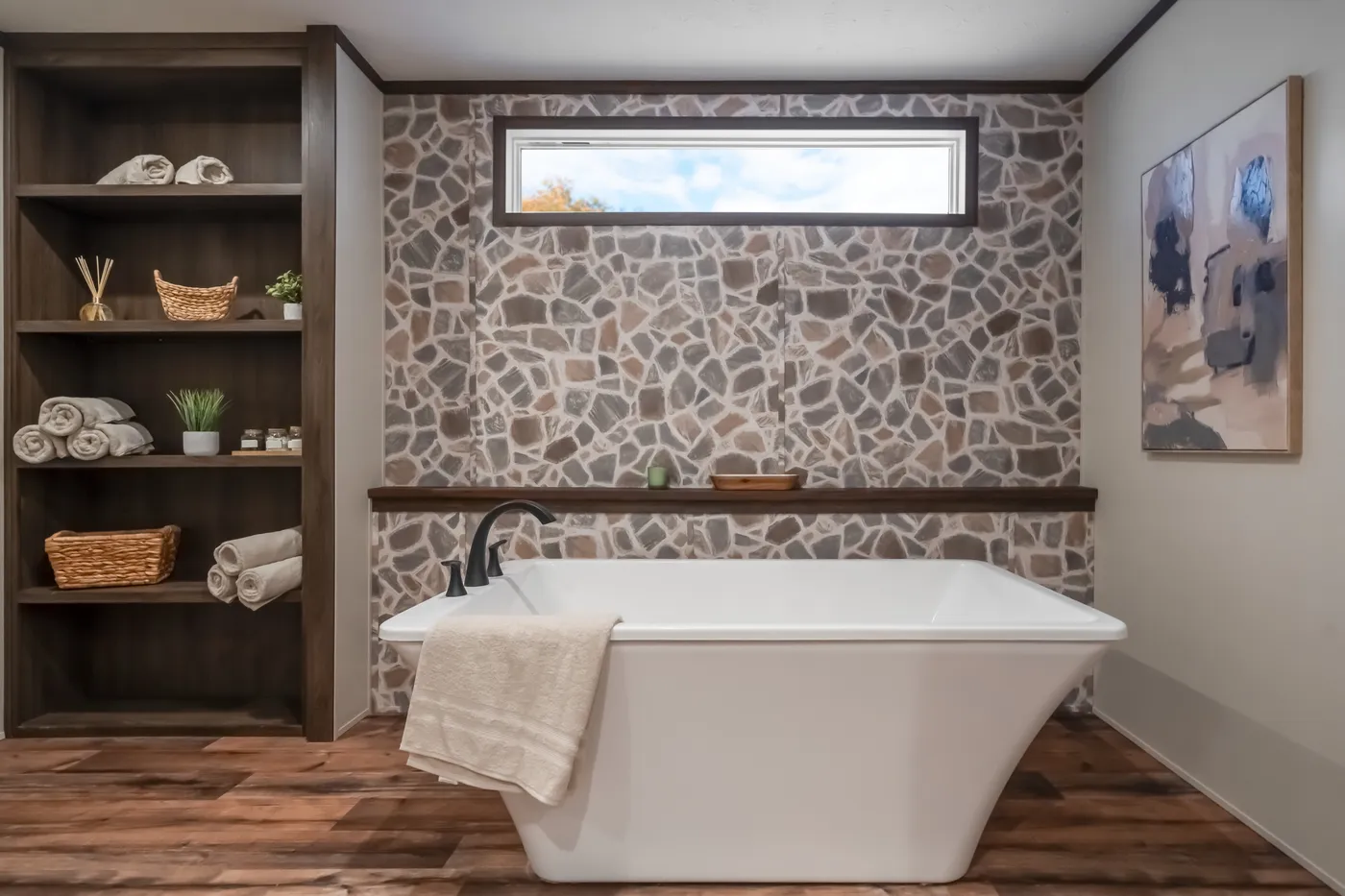 The MOUNTAIN VIEW Primary Bathroom. This Manufactured Mobile Home features 3 bedrooms and 2 baths.