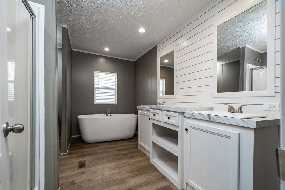 The SAVANNAH BREEZE Exterior. This Manufactured Mobile Home features 3 bedrooms and 2 baths.