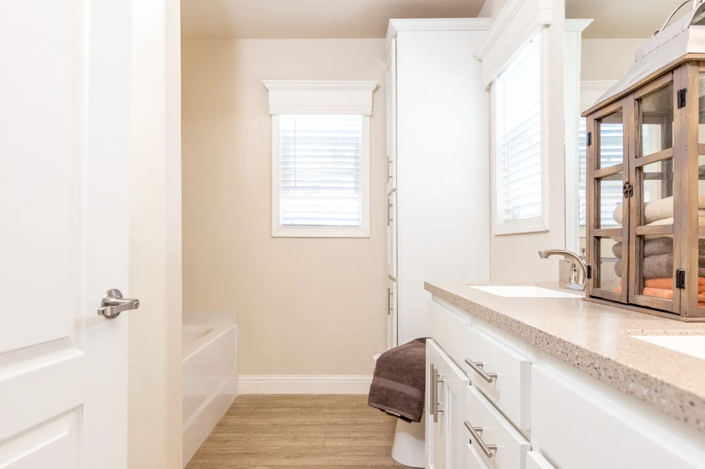 The FAIRPOINT 24523H Primary Bathroom. This Manufactured Mobile Home features 3 bedrooms and 2 baths.