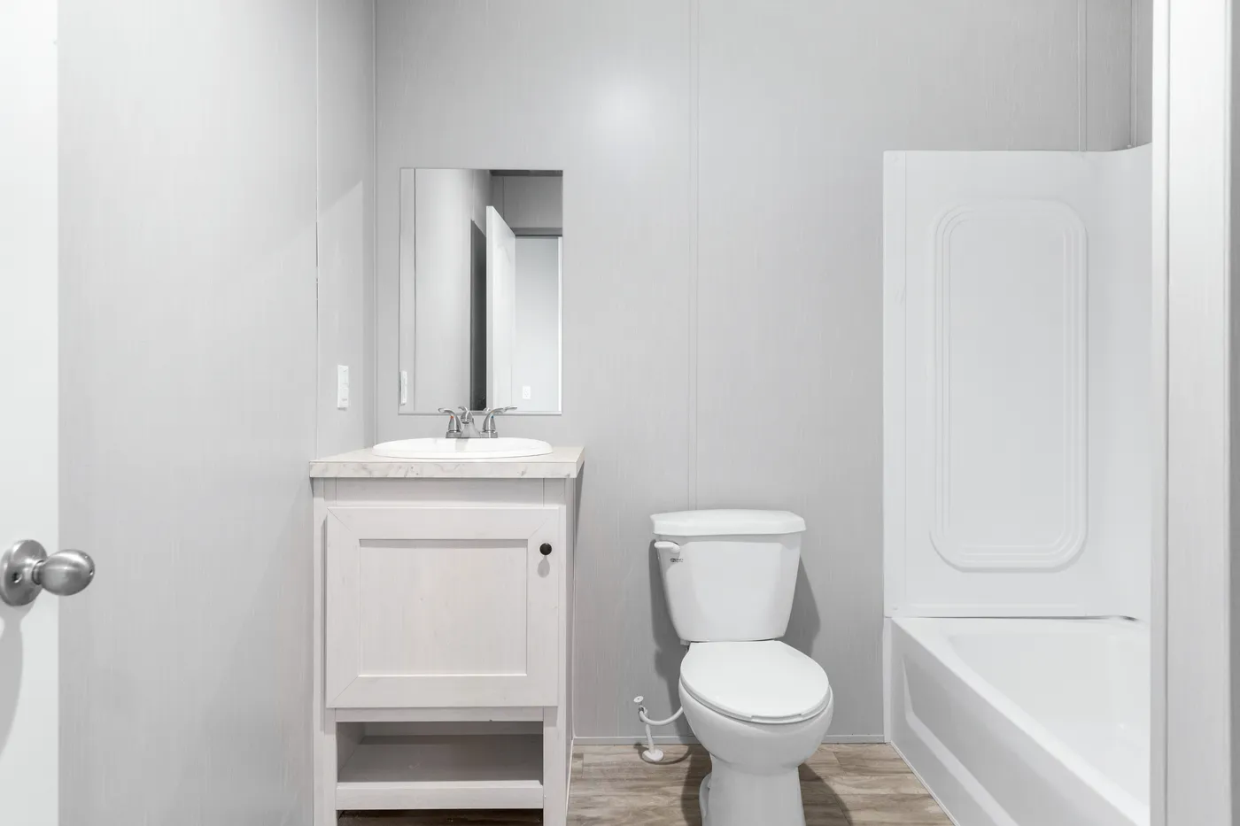 The BREEZE 16602A Guest Bathroom. This Manufactured Mobile Home features 2 bedrooms and 2 baths.