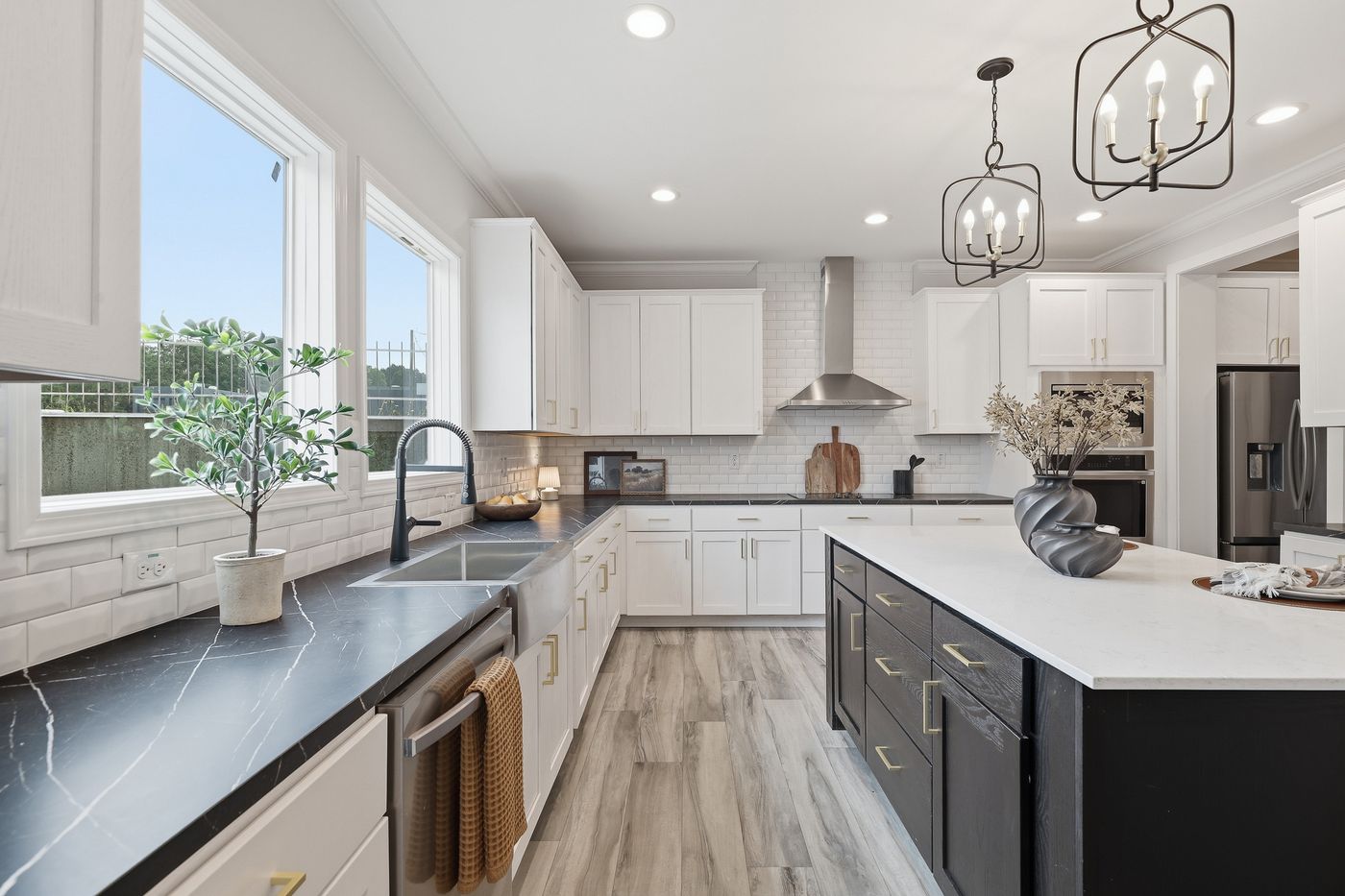 The THE SUMMIT Kitchen. This Manufactured Mobile Home features 3 bedrooms and 2 baths.