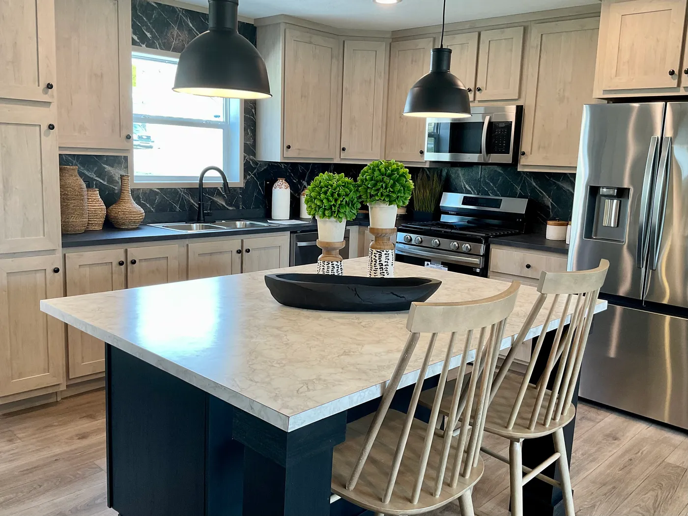 The EMERALD 7228-643 Dining Room. This Manufactured Mobile Home features 4 bedrooms and 2 baths.