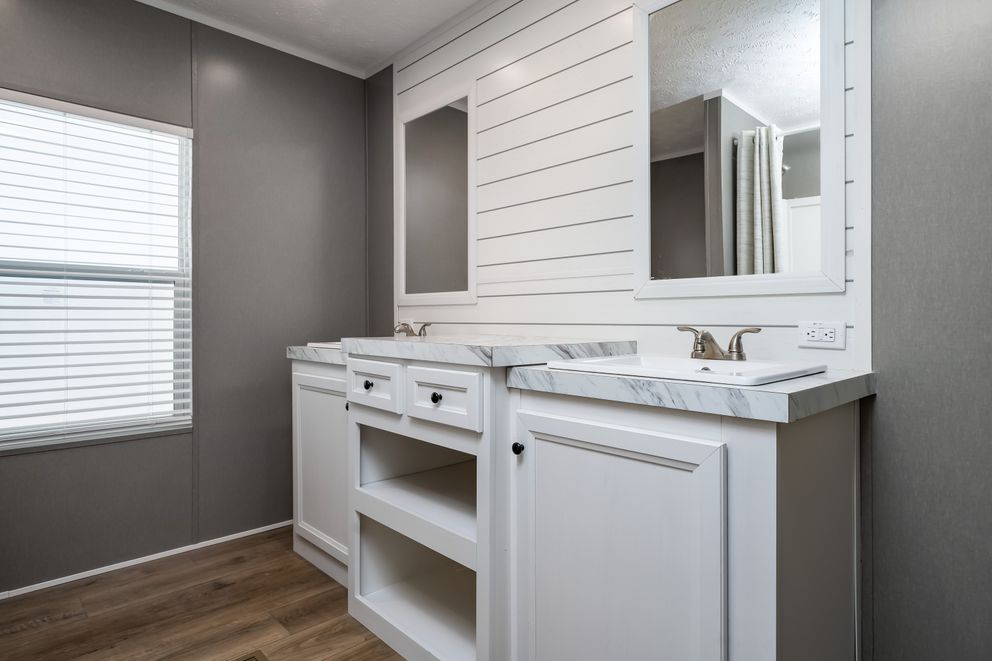 The SAVANNAH BREEZE Exterior. This Manufactured Mobile Home features 3 bedrooms and 2 baths.