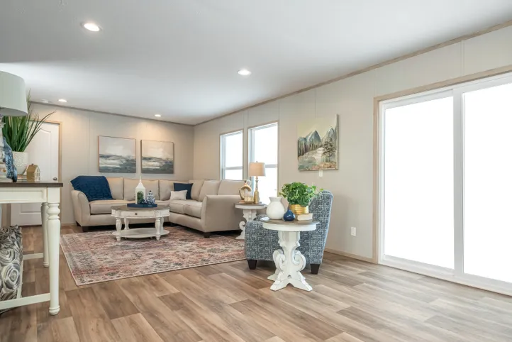 The MOROCCO Exterior. This Manufactured Mobile Home features 4 bedrooms and 2 baths.