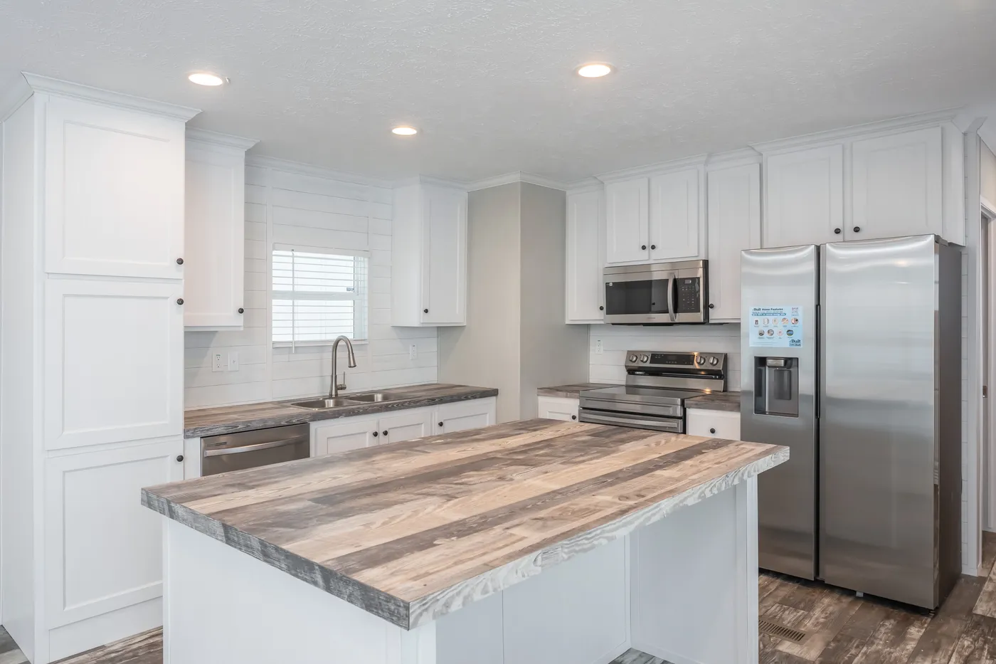 The WILLOW Kitchen. This Manufactured Mobile Home features 3 bedrooms and 2 baths.