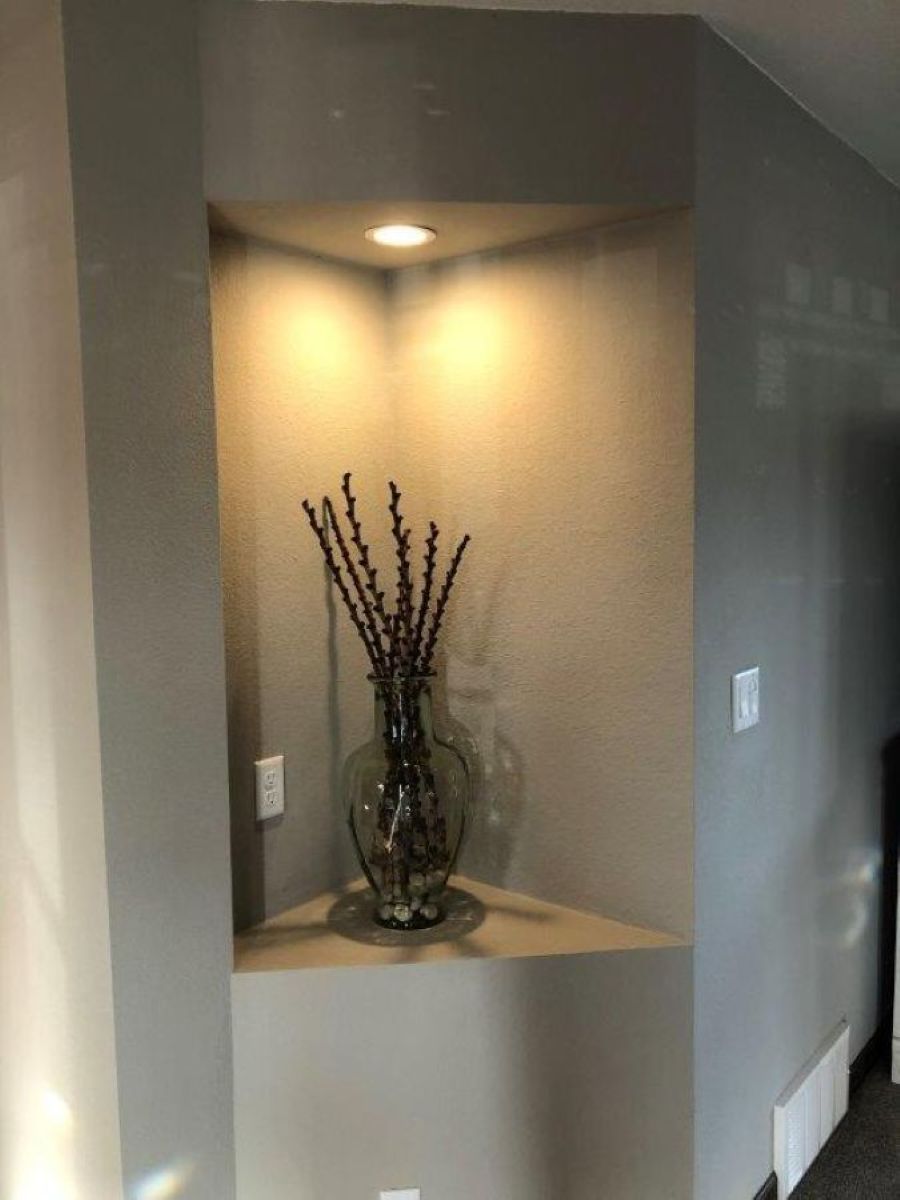 The LEGEND 572-1 MOD Foyer. This Modular Home features 3 bedrooms and 2 baths.