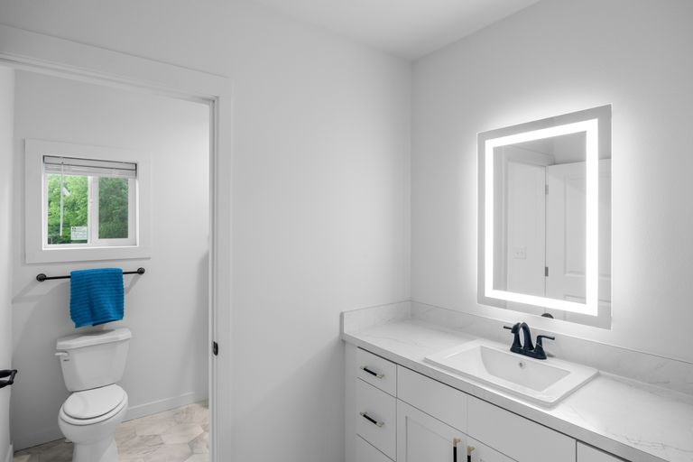 The LULABELLE 4 Guest Bathroom. This Manufactured Mobile Home features 4 bedrooms and 2.5 baths.
