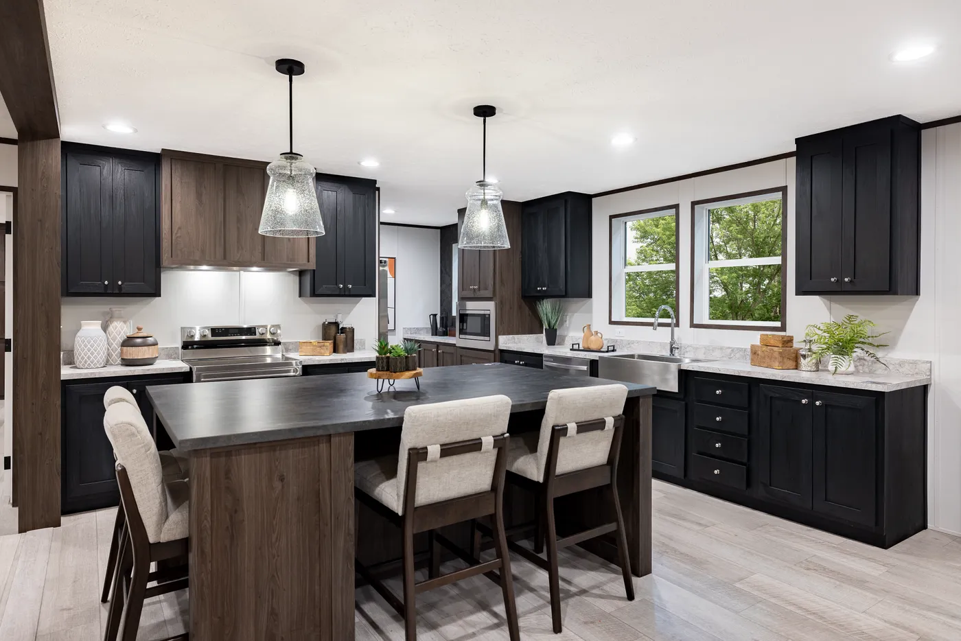 The CRESTWOOD Kitchen. This Manufactured Mobile Home features 3 bedrooms and 2 baths.